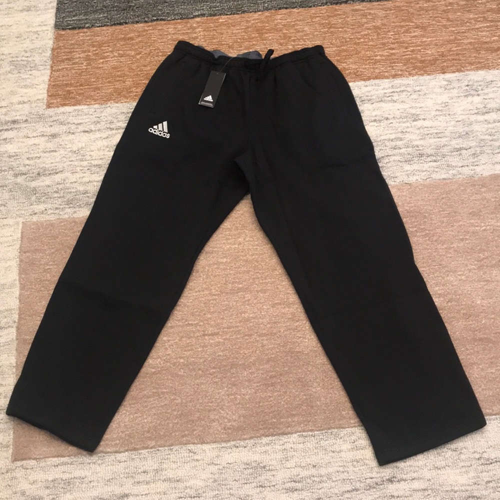 Adidas fleece pant w/ pockets